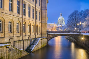 Leine river with the Rathaus (City Hall) in the background, Hannover, Germany Leine river with the Rathaus (City Hall) in the background, Hannover, Germany